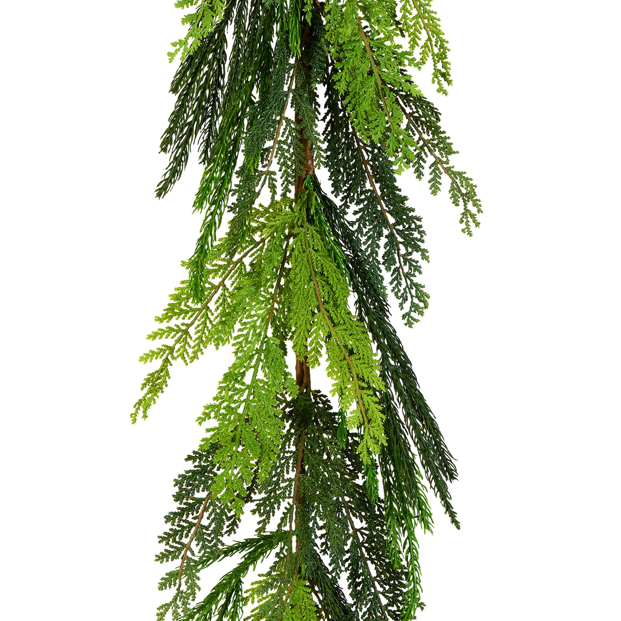 5ft. Christmas Green Leaf Cottage Garland